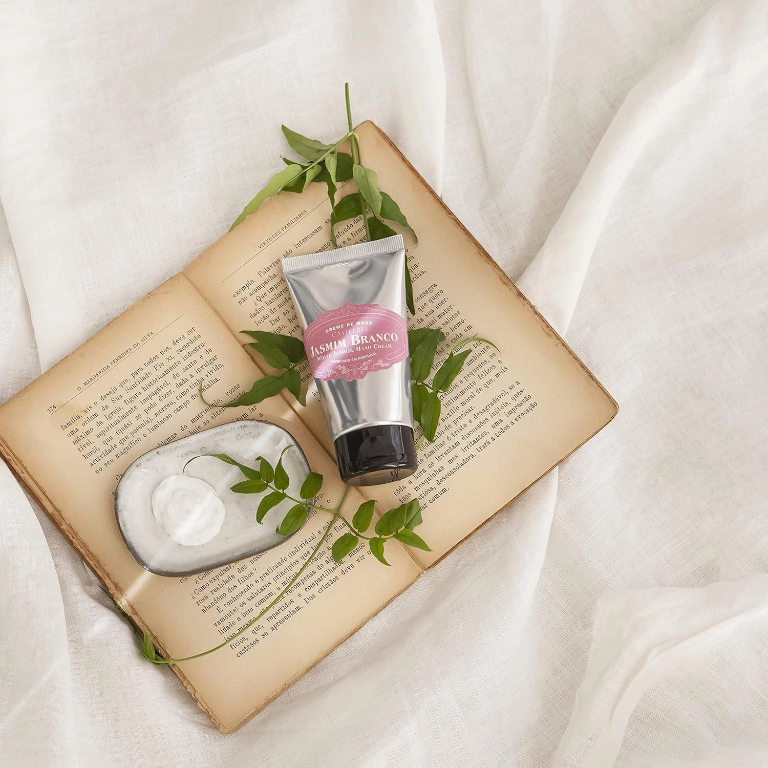 Castelbel Flower Hand Cream, 2 fl oz, Moisturizing, Fast Absorbing (60ml, White Jasmine)