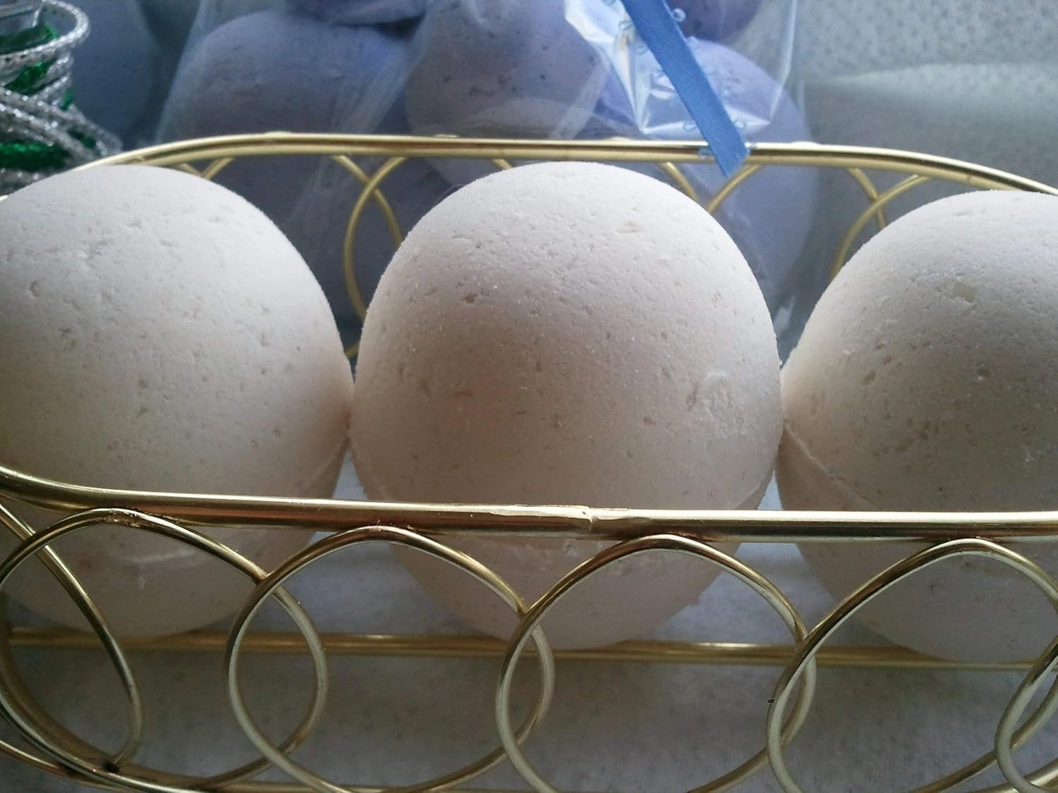 Gardenia Bath Bombs: 3 Gardenia Scented Bath Bombs, X-Large 5 Oz Each, USA Made, Great for Dry Skin, Individually Hand Wrapped (Gardenia FBA)