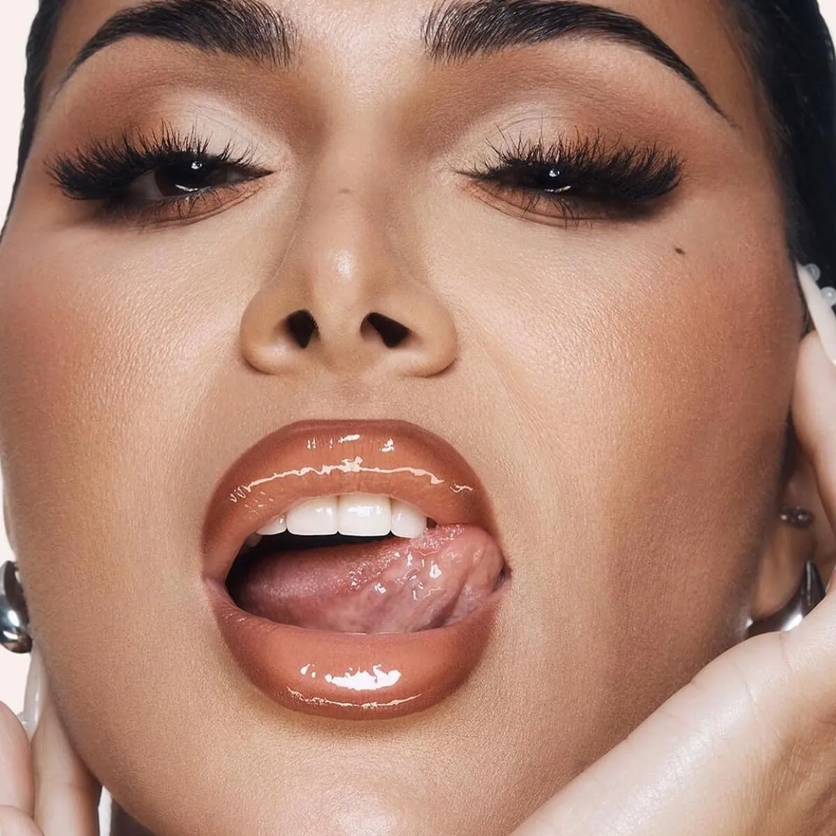 Huda Beauty Faux Filler Extra Shine Lip Gloss - Honey (light peachy nude) .13 oz / 3.9 ml