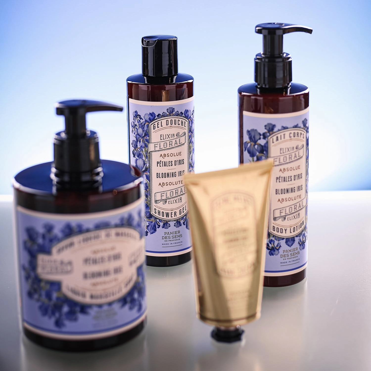 Panier des Sens – Iris Hand & Body Lotion for Dry Skin - Hydrating Body Cream for Women - Nourishing Fluid Body Moisturizer Shea Butter & Olive Oil - 97% Natural Ingredients Body Care - 8.45 Floz