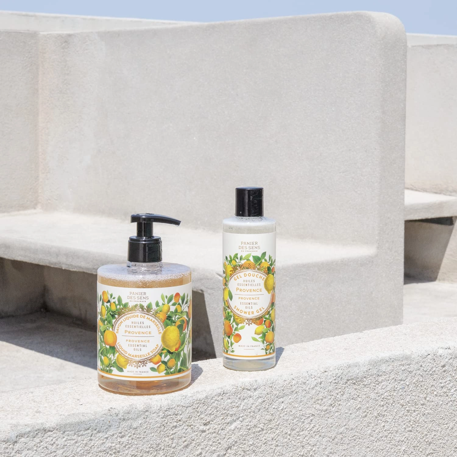 Panier des Sens – Provence Shower Gel – Foaming Citrus Body Wash Women & Men - Moisturizing Body Soap with Shea Oil - 96% Natural Ingredients Body Care - Vegan Liquid Body Wash - 8,45 floz