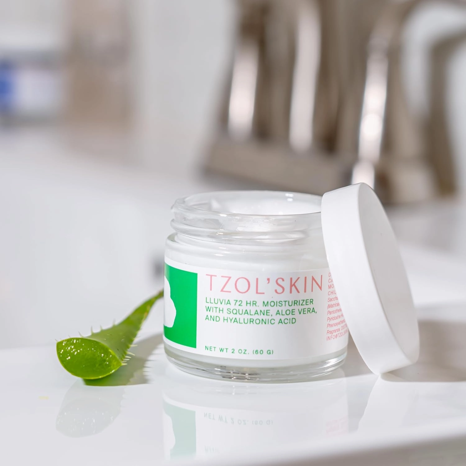 TZOL’SKIN - Lluvia 72 Hour Moisturizer - Intense Hydration - With Aloe Vera & Hyaluronic Acid - Lightweight & Non-greasy - Smooth Dull Skin - No Paraben, Silicones & Sulfates - Vegan - Cruelty Free